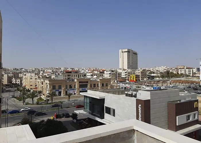 Furnished Apartments Near Mcdonald\'S Al-Madina Al-Monawara St